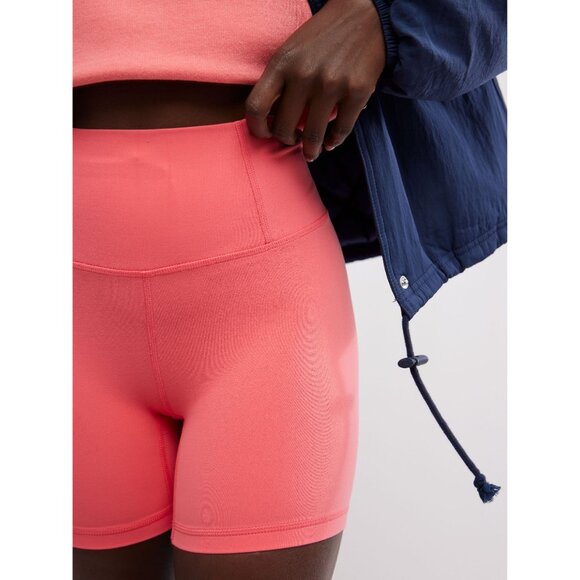 🆕 FP MOVEMENT Never Better Bike Shorts / Hibiscus - Picture 1 of 8